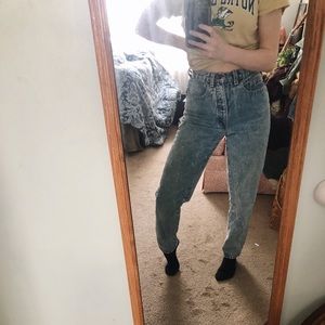 FLASH SALE! ZENA retro acid-wash “mom jeans” 👖